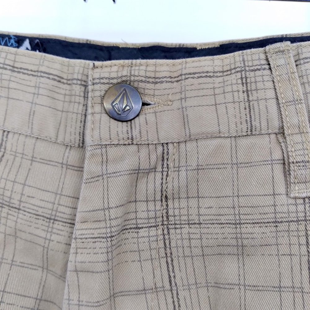 Volcom Corpo Class Men Chino Plaid Shorts Size 32 - Picture 2 of 8
